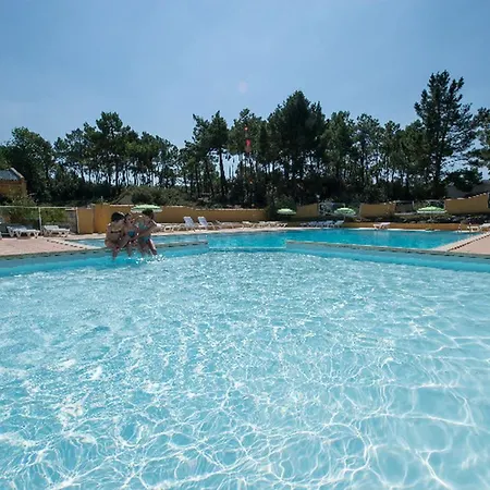 Climatisé Animaux Ok - 7 Pers. - Api-1-52-2393 Camping Saint-Hilaire-de-Riez